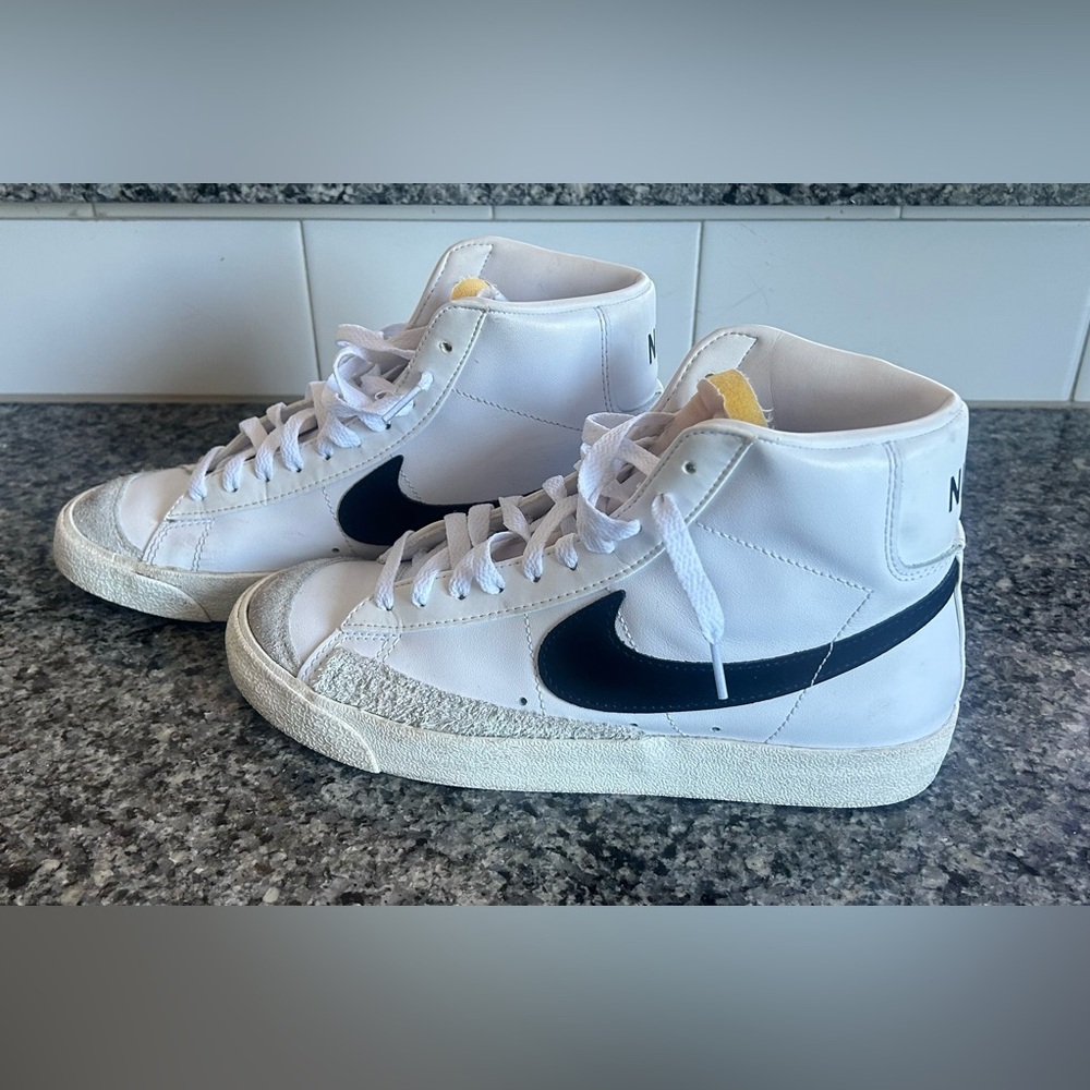 Nike Blades (Hightop) Women’s 9 Men’s 7.5 EUC